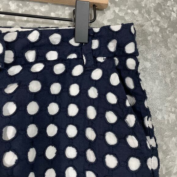 Crown & Ivy Navy Blue & White Embroidered Circles Shorts - Size 6 - 5" Inseam - Picture 2 of 7